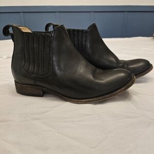 Frye Black Leather Chelsea Boots - 8.5